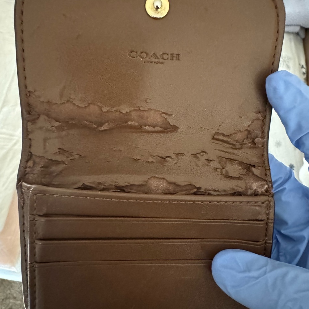 COACH SIGNATURE PVC SMALL WALLET - Picture 5 of 11